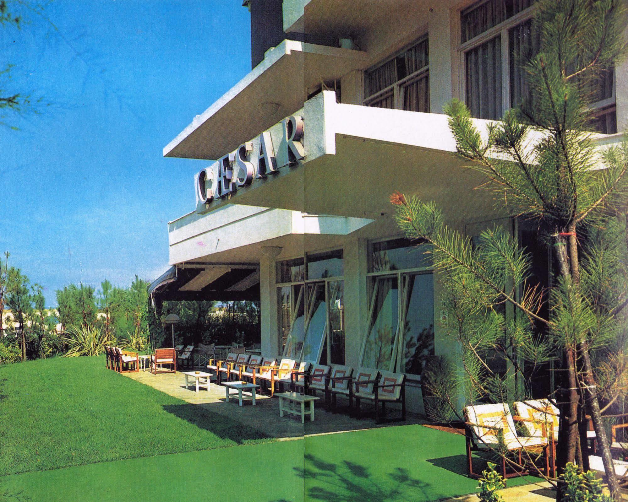 Hotel Caesar Bed And Breakfast Мілано-Маріттіма Екстер'єр фото