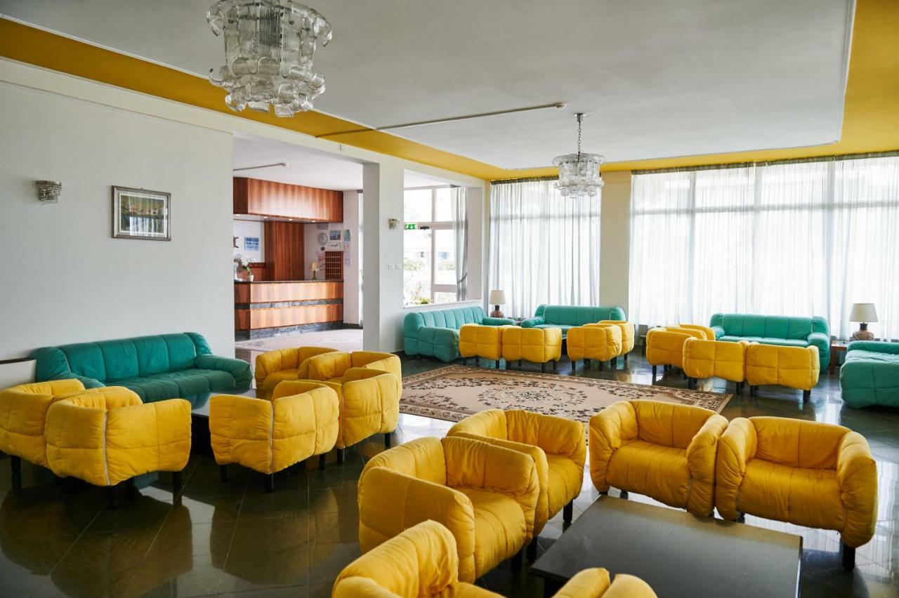 Hotel Caesar Bed And Breakfast Мілано-Маріттіма Екстер'єр фото