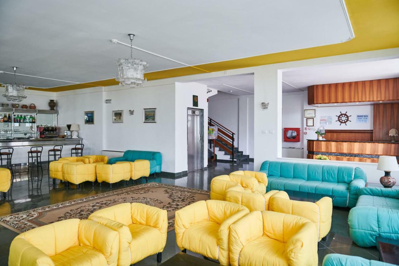 Hotel Caesar Bed And Breakfast Мілано-Маріттіма Екстер'єр фото